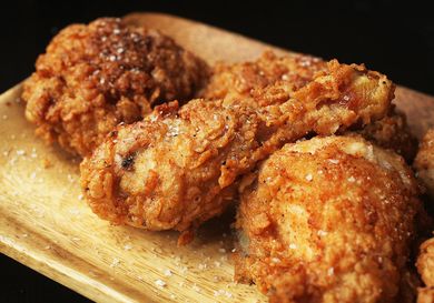 20150714-fried-chicken-secret-tricks-01.jpg