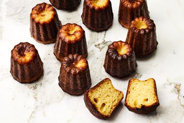 Overhead view of CanelÃ©s de Bordeaux