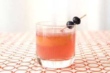 20110710 - 160607 seasonalcocktails bourbon.jpg——蓝莓