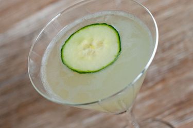 20140302cucumber-gimlet-1.jpg