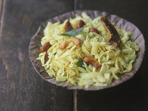 20131711-印度打米片小吃- Poha Chivda.jpg