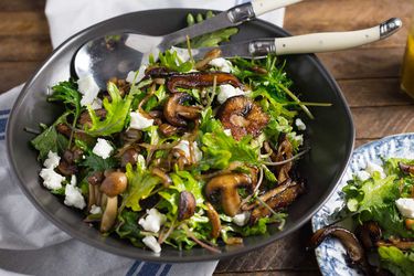 20161102-Kale-and-Wild-Mushroom-Salad-nerds-with-knives-2.jpg