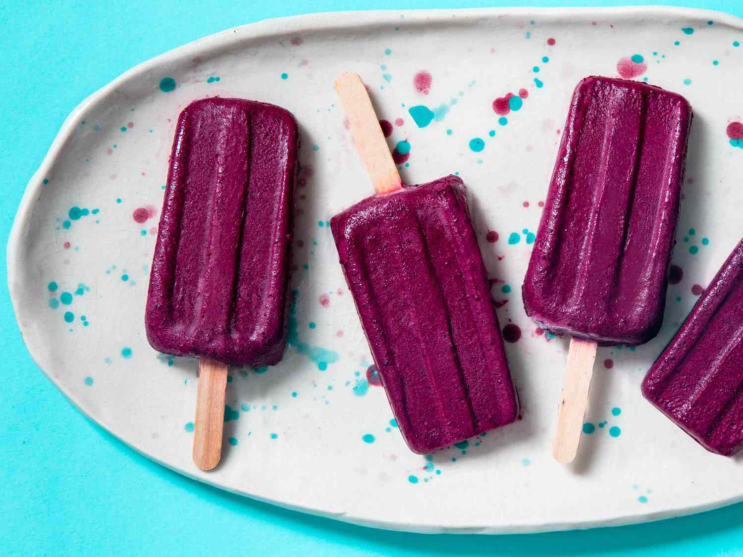 20200811-yogurt-fruit-popsicles-blueberry-vicky-wasik-9