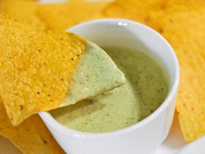 20110318-197786-hot-salsa-verde.jpg