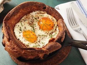 20151223-eggy-puds-yorkshire-pudding-eggs-bacon-kenji-4.jpg