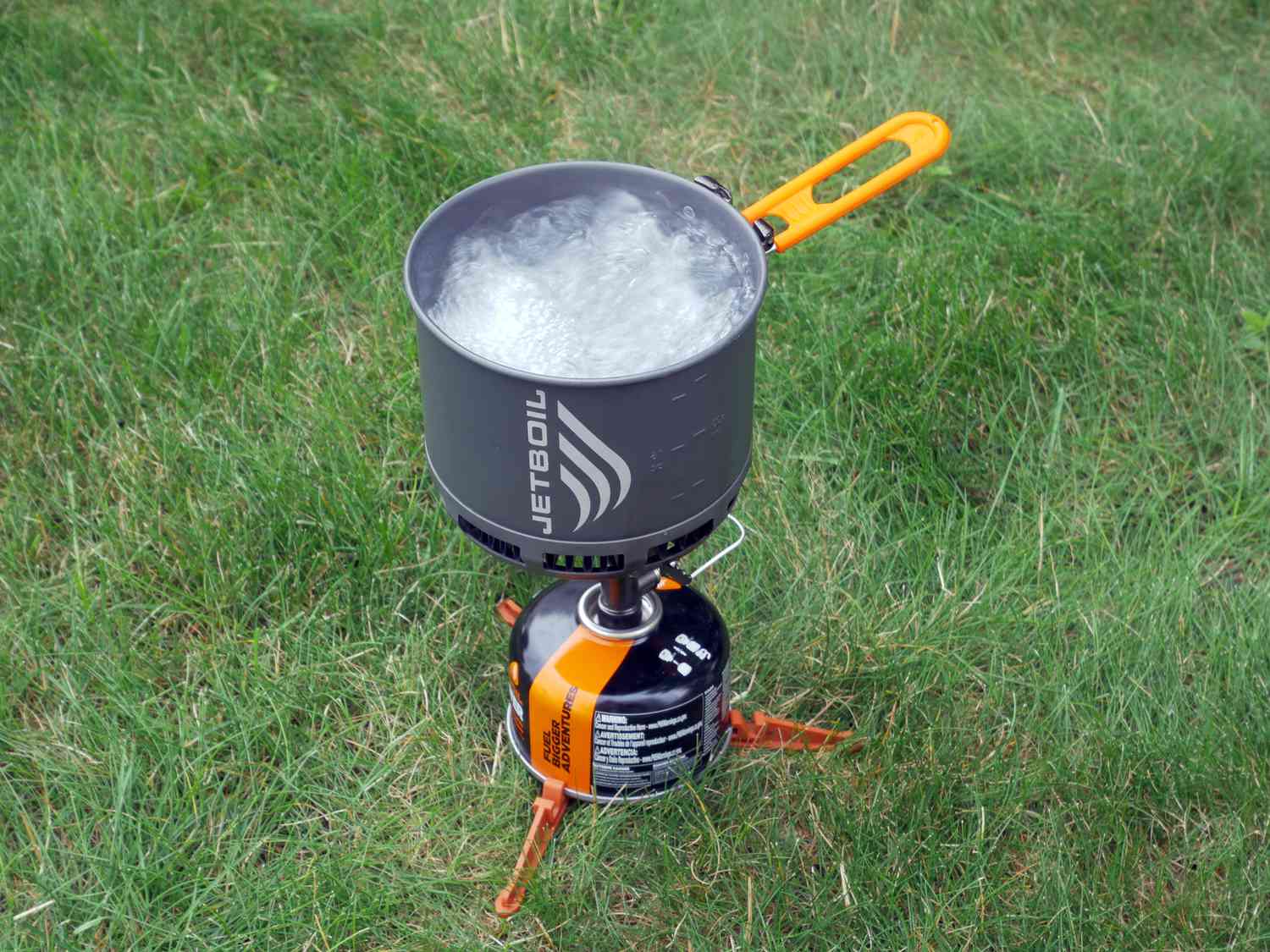 jetboil stash boiling water in a jetboil pot