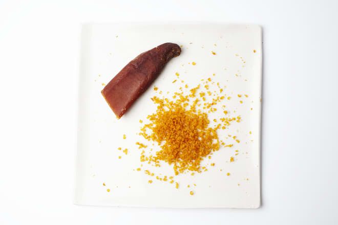 整个鲻鱼Bottarga