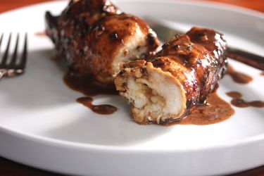 Fig- and Manchego-Stuffed Chicken Breasts With Port Wine Pan Sauce