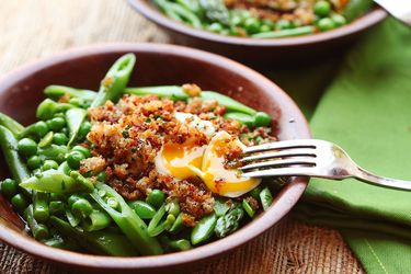 spring salad with crispy egg