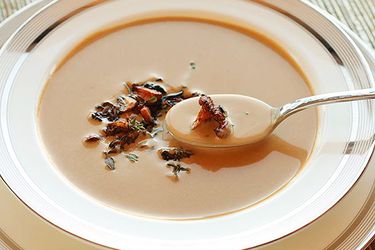 A bowl of creamy chanterelle soup.