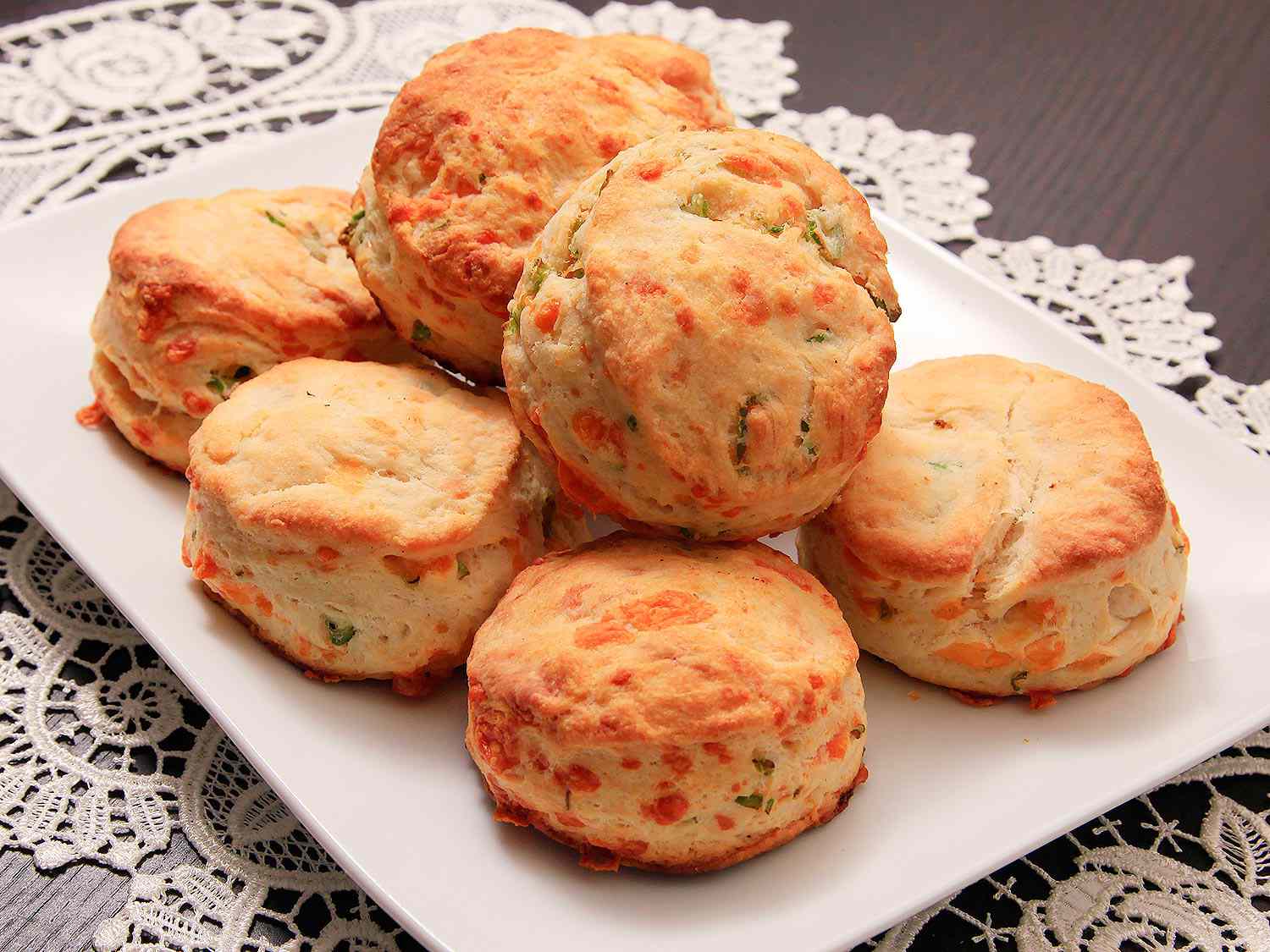 A cheddar cheese and scallion version of extra-flaky buttermilk biscuits.