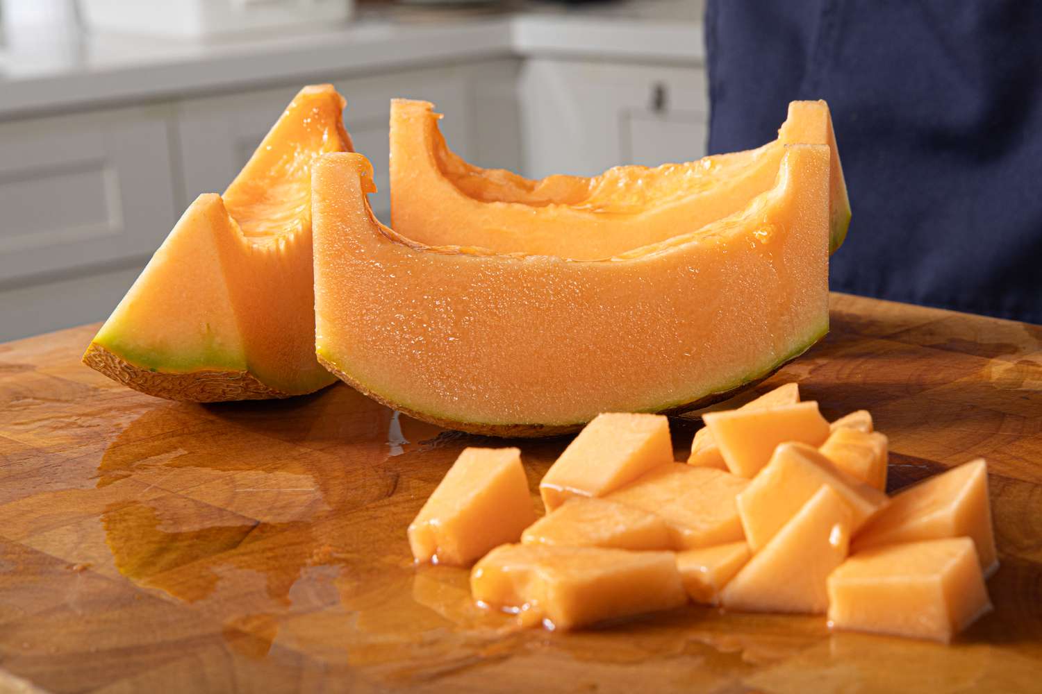 Side angle view of how to cut a cantalope