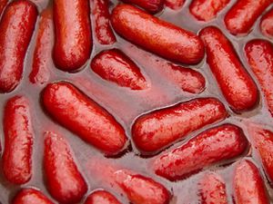 20110203-party-snacks-whiskey-wieners-recipe.jpg