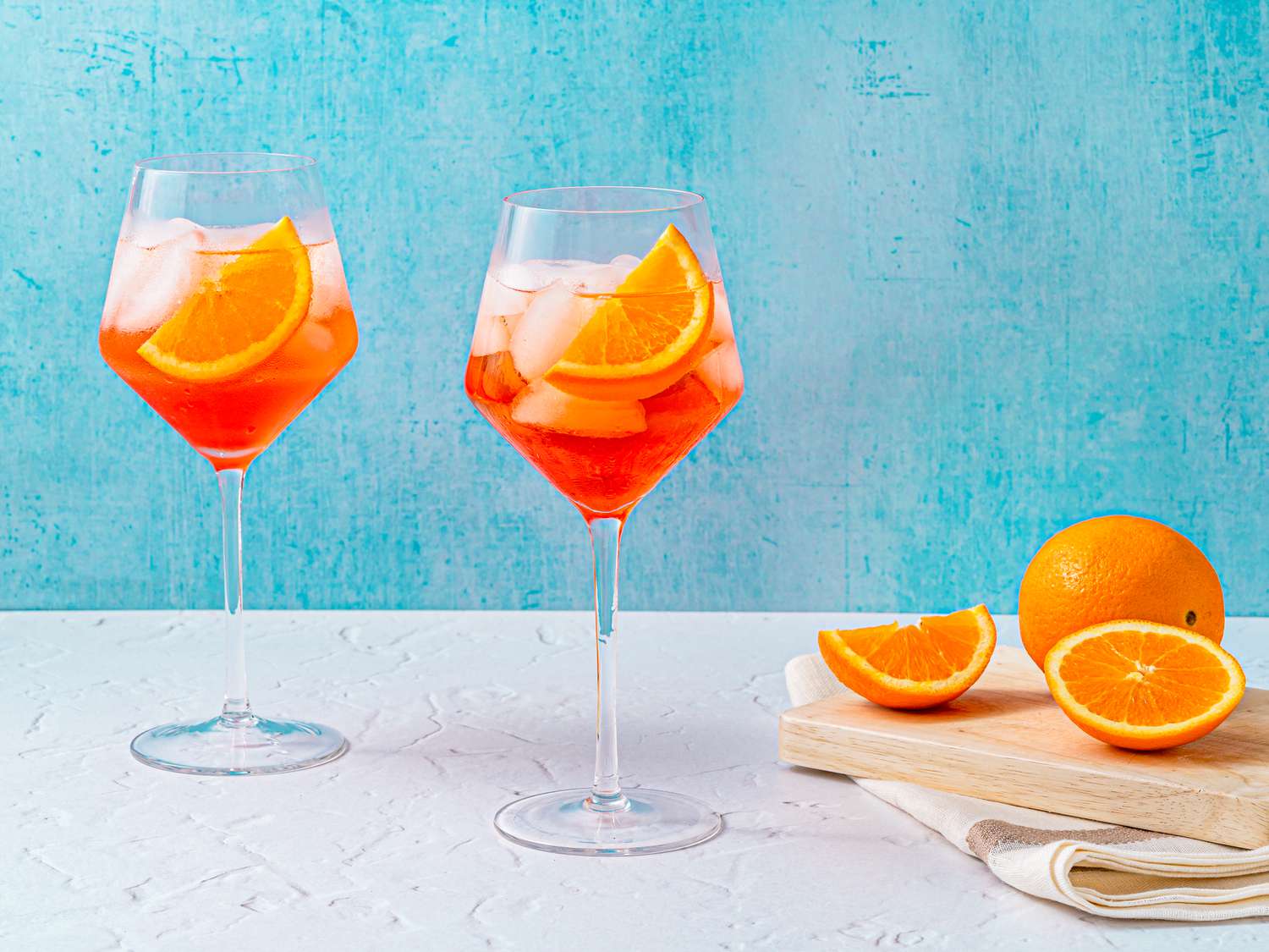 Image of two aperol Spritz