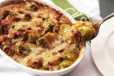 20141104-creamed-brussels-sprouts-gratin-recipe-thanksgiving-food-lab-17.jpg