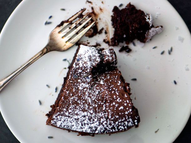 Lavender-Earl Grey Flourless Chocolate Cake