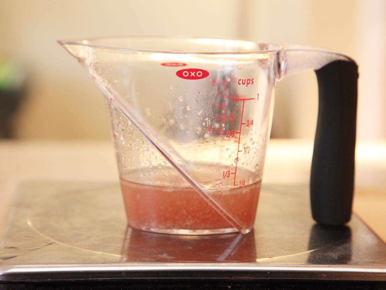 在一个液体中，用了一颗一氧化碳，用150磅的糖状糖状的温度测定
