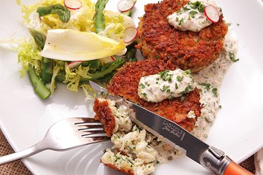 20130326-crab-cakes-30.jpg