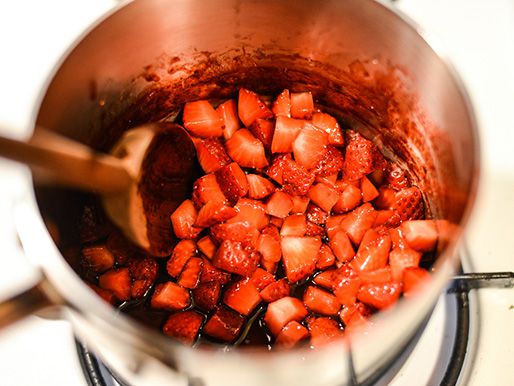 20130723-260402-strawberry-balsamic-sauce-1.jpg