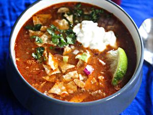 20141001-Serious-Eats-Slow-Cooker-Chicken-Tortilla-Soup-Jennifer-Olvera.jpg