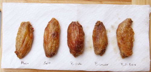 比较在盐、小苏打、泡打粉和苏打水溶液中搅拌的烤布法罗鸡翅gydF4y2Ba