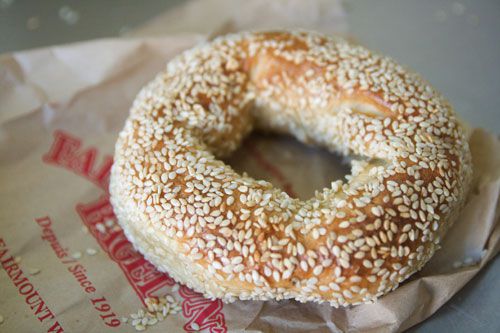 20091111 - montrealbagels fairmount.jpg