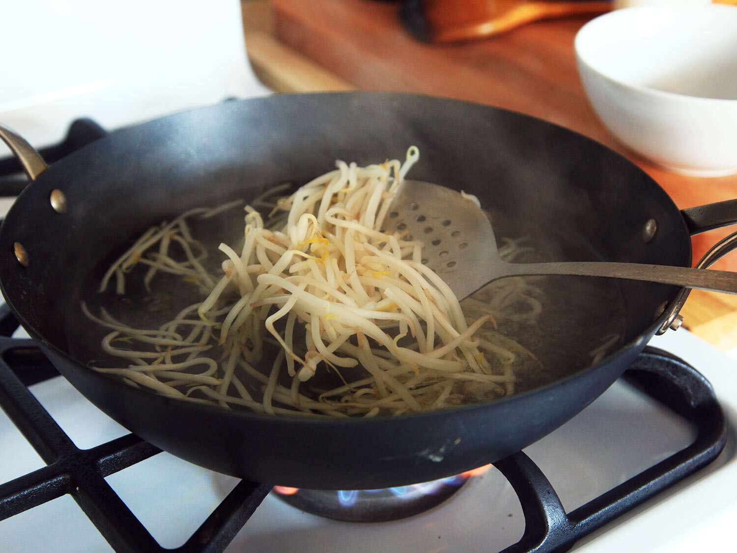 炒豆芽拌饭