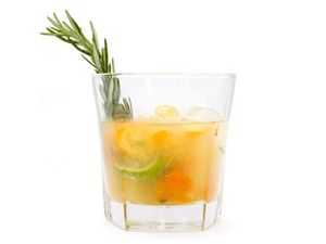 20120116-cocktail-winter-caipirinha.jpg