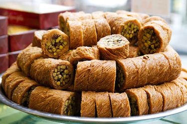20140903-turkish-sweets-baklava-robyn-lee-10.jpg
