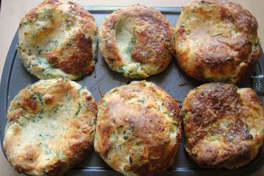 20100720 cheesyherbedpopovers.jpg