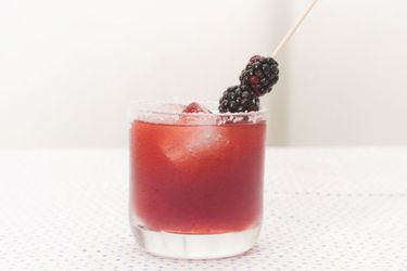 20110801 - 166320 - seasonalcocktails blackberrymargarita.jpg