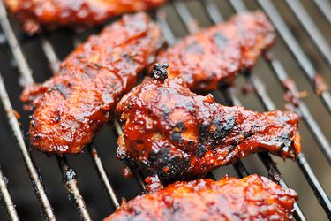 20110122-134060-hot-barbecue-wings.jpg