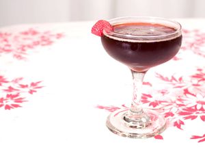 20110620 - 157591 - seasonalcocktails -香smash.jpg——草莓