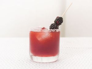 20110801 - 166320 - seasonalcocktails blackberrymargarita.jpg