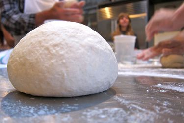 20101025 -比萨- dough.jpg