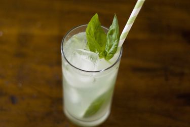 201208-217406-seasonalcocktail-basil-lime-spritz.jpg