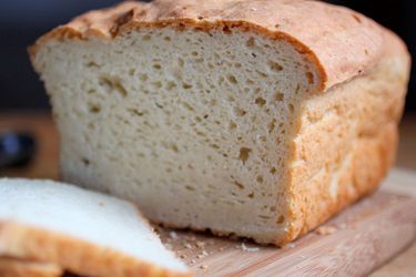 20100525-gluten-free-sandwich-bread-hp.jpg