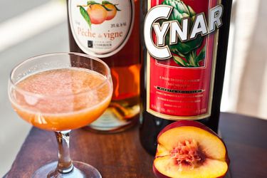 20120810 - peach_cocktails - 1. - jpg