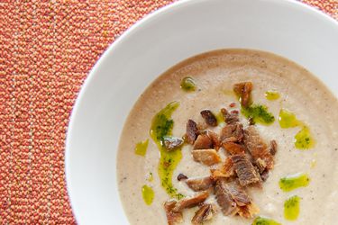 20131023-roasted-cauliflower-soup.jpg