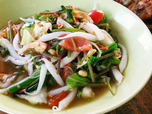 20130124-thailand-noodles-plated-edit-primary.jpg